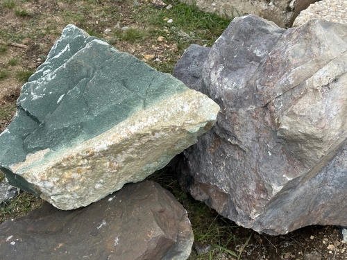 Камни для ландшафтного дизайна зелёные 10-60 килограмм купить в Волгоградской области