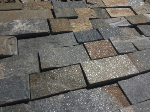 Плитка пилёная златолит Уральский для цоколя, отмостки купить в Волгоградской области