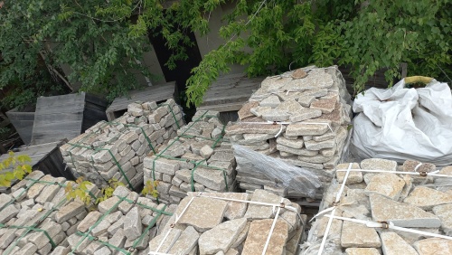 Гранитный плитняк галтованный для парковки купить в Волгоградской области