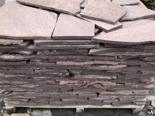 Плитняк лемезит бордовый для облицовки цоколя 20-25 мм  купить в Волгоградской области