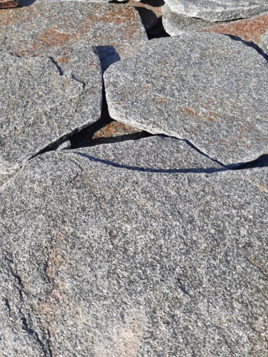 Златолит серебристый галтованный для лестниц купить в Волгоградской области